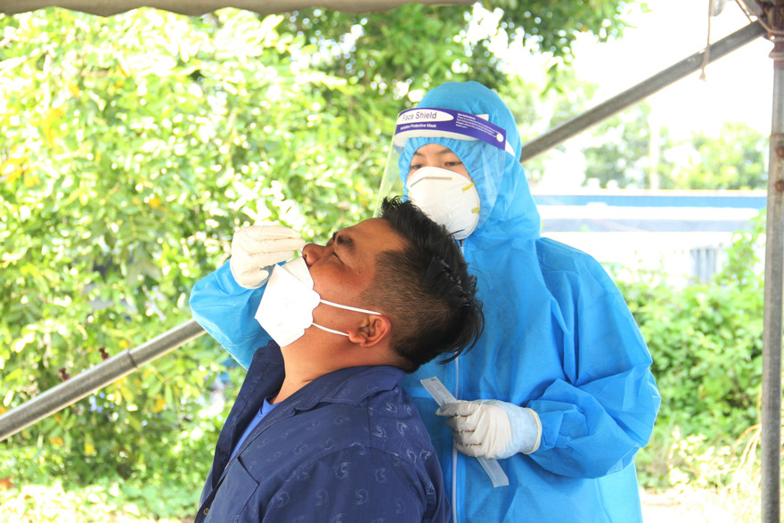 Đà Nẵng thêm 99 ca mắc COVID, Quảng Nam tiêm vắc xin trẻ 12 đến dưới 18 tuổi từ tháng 12