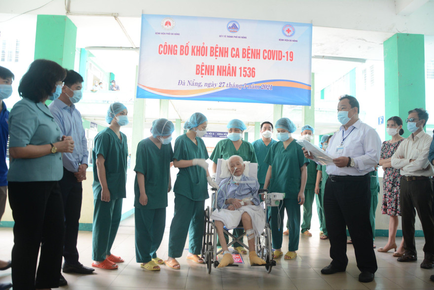 Bệnh nhân COVID-19 nặng nhất nước khỏi bệnh