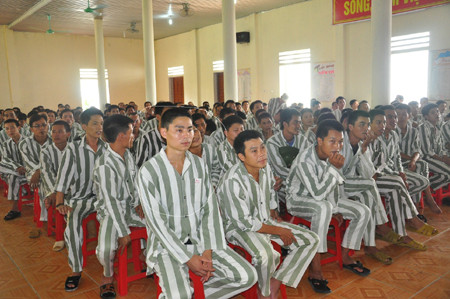 Bắt gặp Lê Văn Luyện tham dự chương trình thanh niên