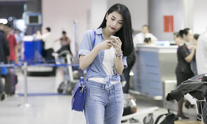 'Siêu vòng 3' Lan Hương khoe dáng ở sân bay lúc nửa đêm