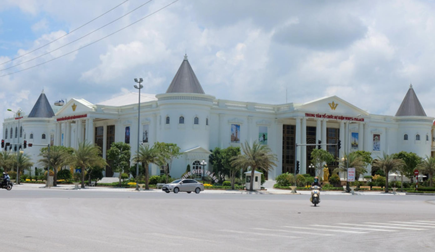 Một trong số những dự án xây dựng vi phạm tại nút giao thông đường Võ Nguyên Giáp và đường CSEDP, thành phố Thanh Hóa 