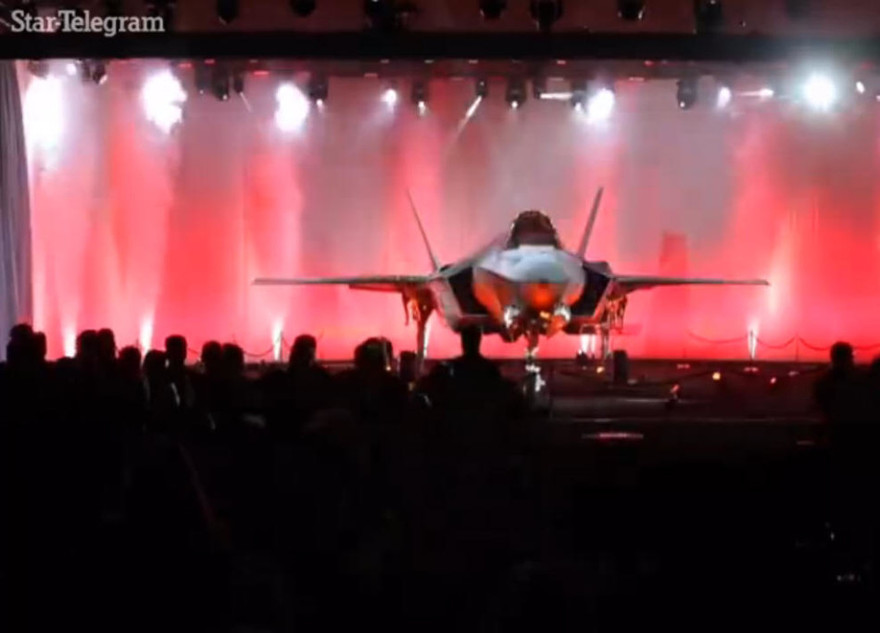 [ẢNH] Nhật Bản tiếp nhận siêu tiêm kích F-35 đầu tiên