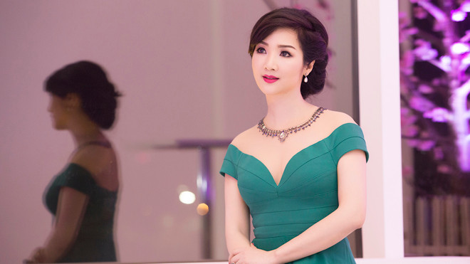 Hoa hậu Giáng My gợi cảm ở tuổi tứ tuần.