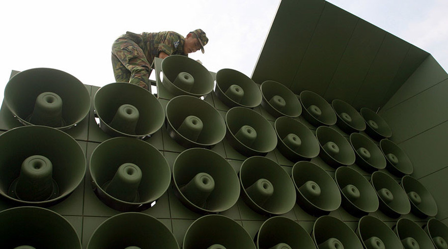 Hàn Quốc tái khởi động chương trình phát loa tuyên truyền dọc biên giới Triều Tiên sau 4 tháng ngừng hoạt động. Ảnh: Reuters