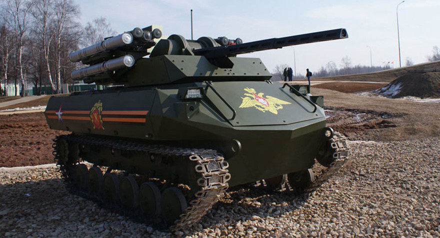 Robot Uran-9 thử nghiệm tại địa hình. Ảnh: Sputnik