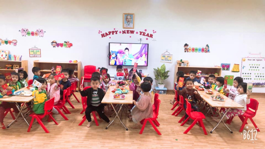 Nhiều trường có lồng ghép lì xì đầu năm mới cho các học sinh phấn khởi