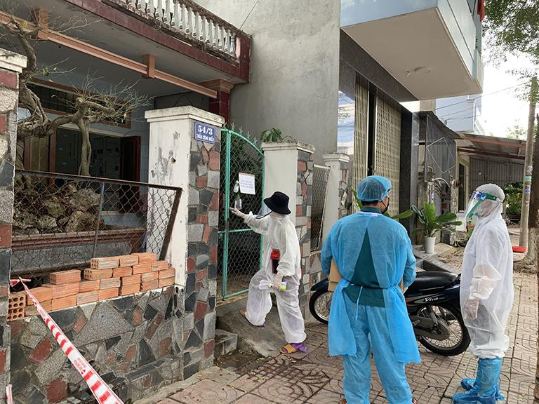 Bốn người trong một gia đình ở Quảng Ngãi dương tính với SARS-CoV-2