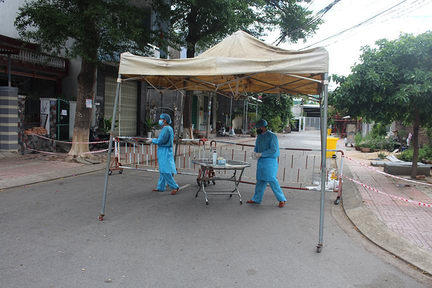 Lịch trình di chuyển phức tạp của 2 ca mắc COVID-19 mới ở Quảng Ngãi