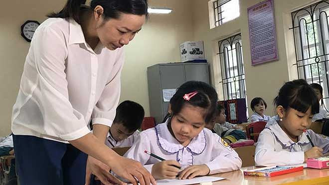 Cần tạo lập cho trẻ kỷ luật, học hành xong thì được chơi. Ảnh mang tính minh họa