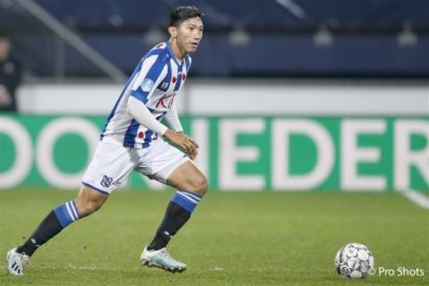 Văn Hậu trong màu áo Heerenveen.