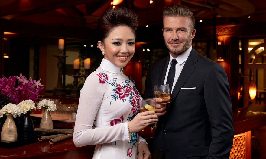 Hình ảnh Tóc Tiên xuất hiện bên Beckham trong clip.