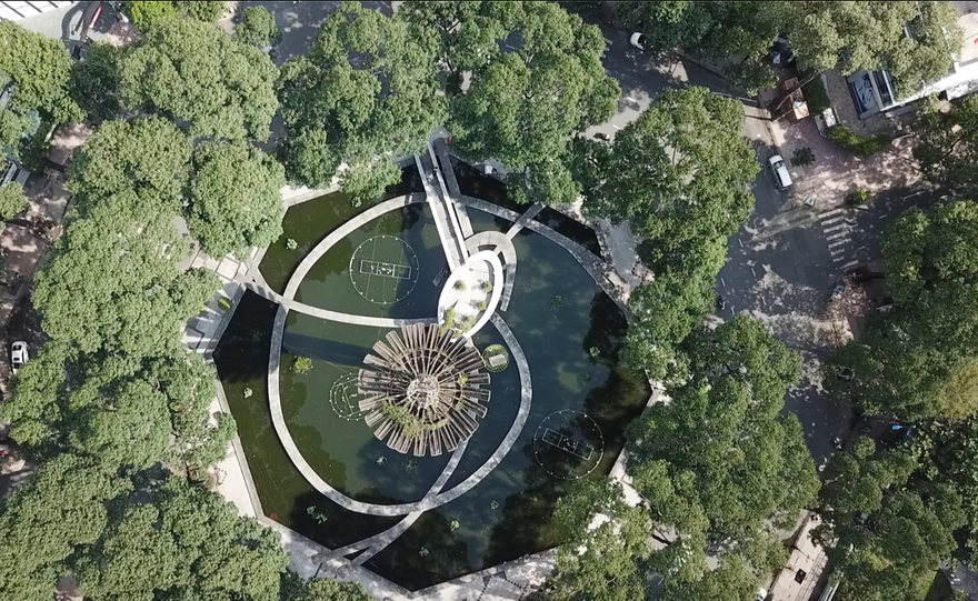 Nhìn gần phố đi bộ hồ Con Rùa ở TPHCM