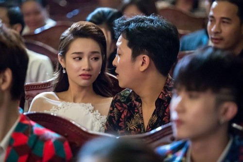 Phản ứng của Nhã Phương khi bị fan ‘hỏi tội’ việc tháo nhẫn cầu hôn 