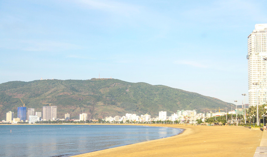 Thành phố biển Quy Nhơn những ngày giãn cách xã hội theo Chỉ thị 15. Ảnh: Trương Định