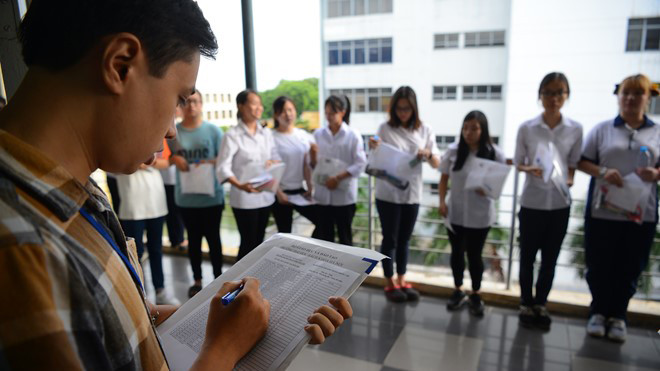 Thí sinh dự thi THPT quốc gia 2016. Ảnh: Anh Tuấn. 