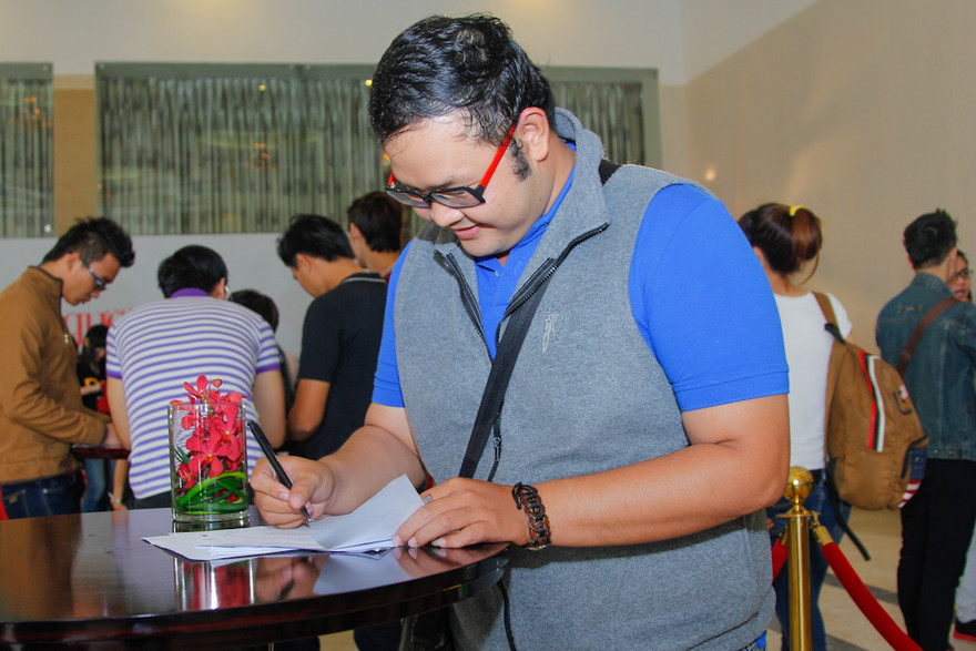 'Anh chàng trăm ký' Việt Thắng tự tin đăng ký dự thi sơ tuyển VNTM 2014 khu vực phía Nam ở Sài Gòn sáng 26/8.