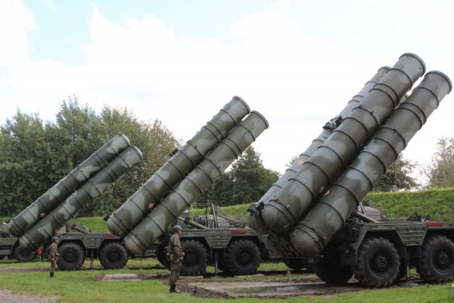Hệ thống phòng không S-400