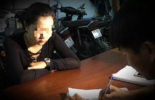 Nữ tiếp viên massage tại Cơ quan CSĐT