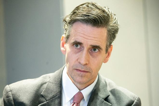 Phó đại sứ Mỹ Bartle B. Gorman. Ảnh: Znak.