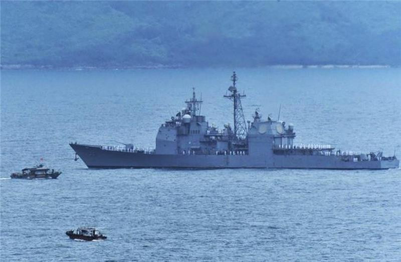 Tuần dương hạm USS Bunker Hill. Ảnh: Reuters