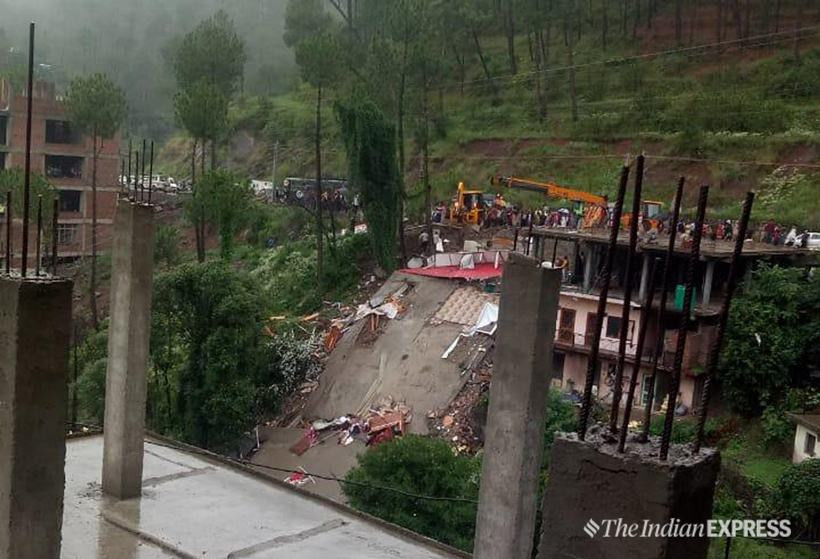 Vụ việc xảy ra vào chiều Chủ nhật gần đường cao tốc Kumarhatti-Nahan ở Solan. Ảnh: The IndiaExpress