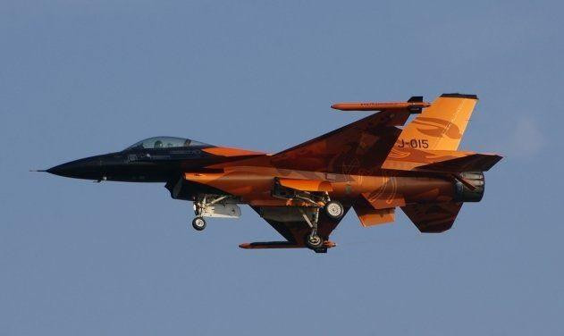 Máy bay F-16 của Lực lượng Không quân Hoàng gia Hà Lan