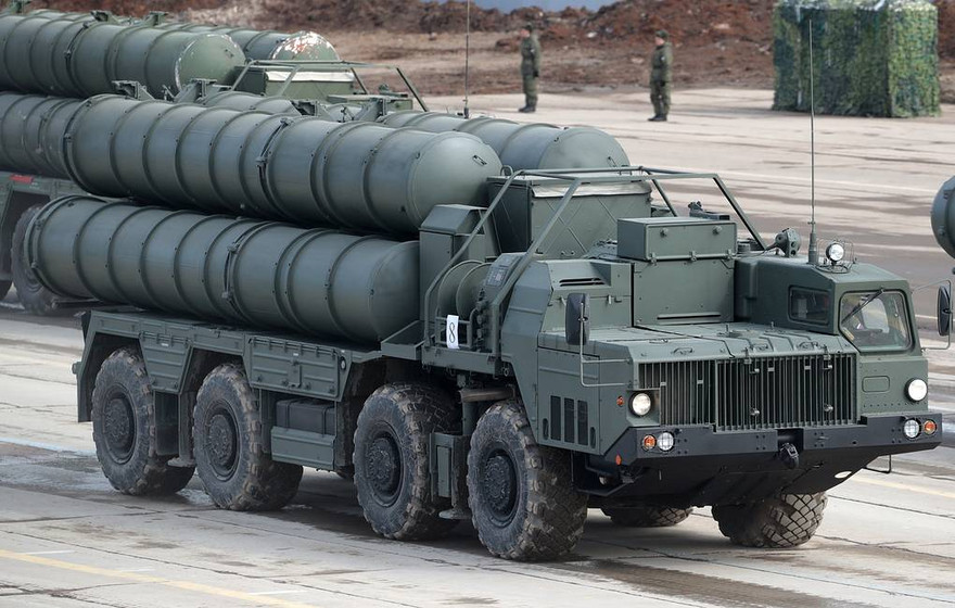 Hệ thống tên lửa phòng không S-400. Ảnh: Tass