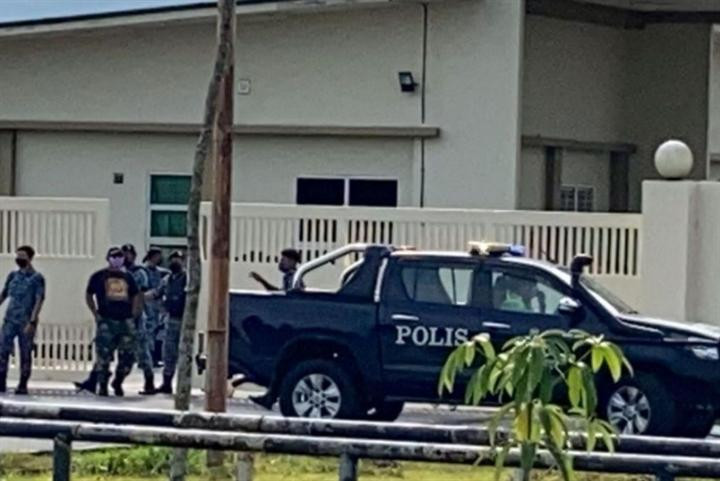 Cảnh sát phong tỏa hiện trường vụ xả súng. (Ảnh: The Star)