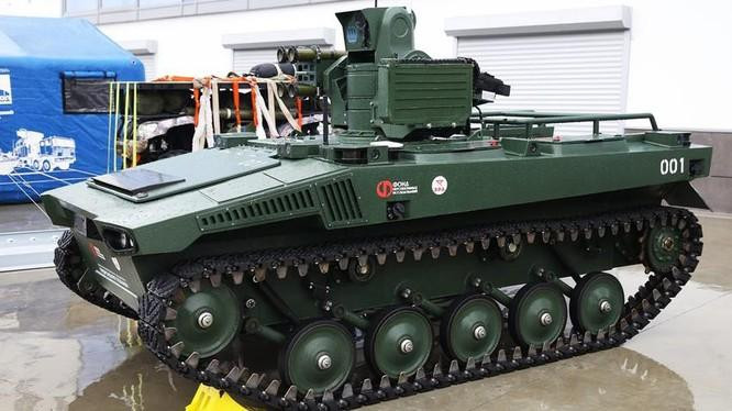 Mẫu robot chiến đấu tự hành Marker của Nga Ảnh: RT