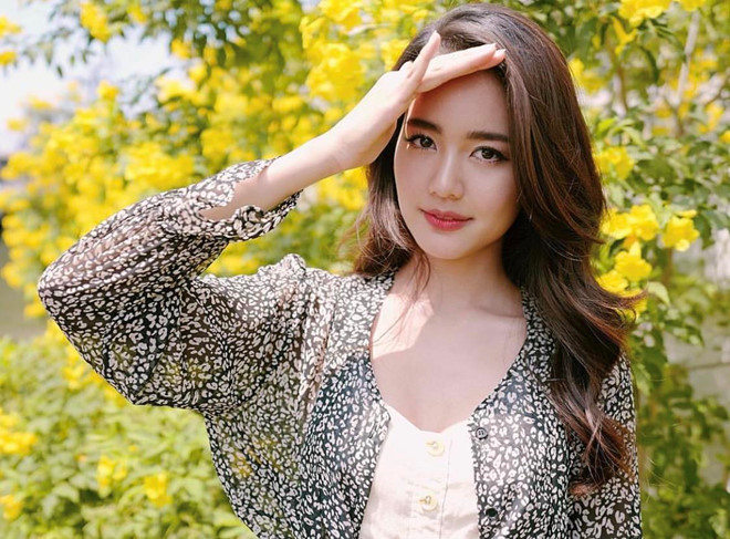 'Nàng thơ' Thái Lan cao 1,76 m, nổi tiếng đa tài