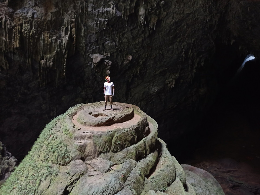 Chàng trai một bàn tay chinh phục Sơn Đoòng