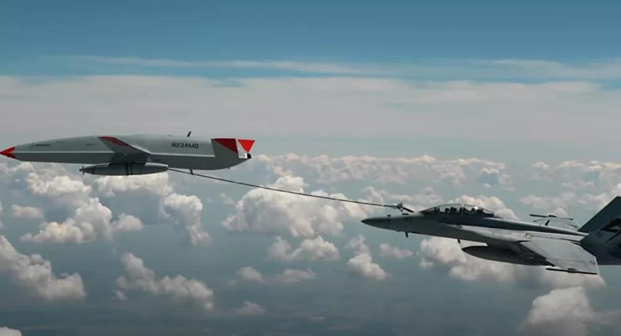 Máy bay không người lái tiếp nhiên liệu cho tiêm kích Mỹ trong cuộc thử nghiệm lịch sử