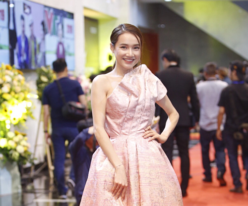 Nhã Phương giảm 15 kg sau sinh, được Trường Giang luôn bên cạnh hỗ trợ