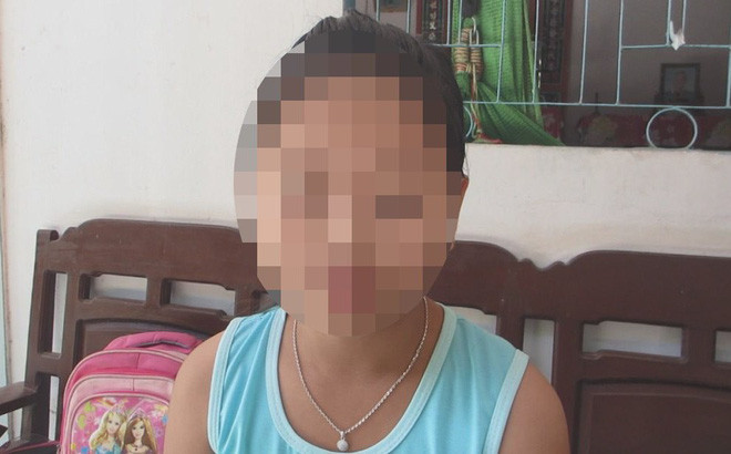 Khởi tố vụ án phụ huynh 'nựng' nữ sinh lớp 4