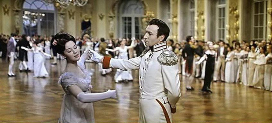 Chiến tranh và hòa bình: Bộ phim Liên Xô “Chiến tranh và hòa bình” (1967) mô tả nước Nga thế kỷ 19, sự suy tàn của giới quí tộc trong bối cảnh chiến tranh Nga - Pháp và sự hình thành xã hội văn minh ở Nga.