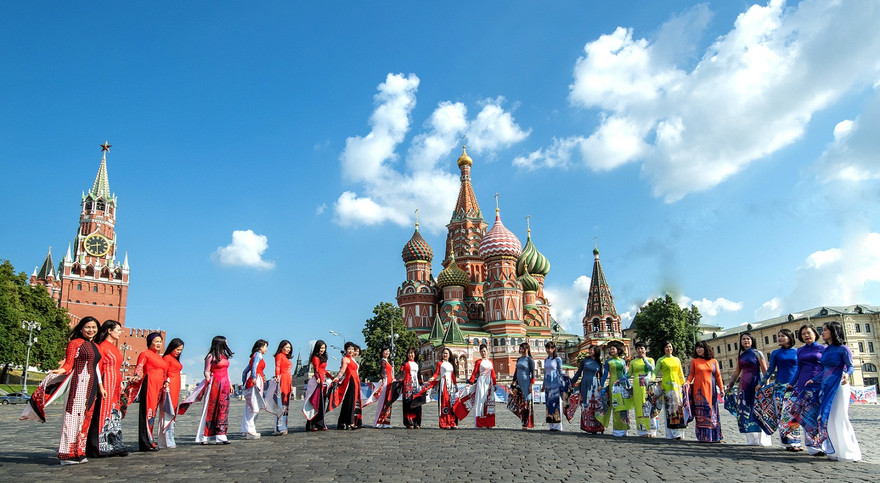 Minh Hạnh và cuộc trình diễn ở Bảo tàng Phương Đông (Nga)