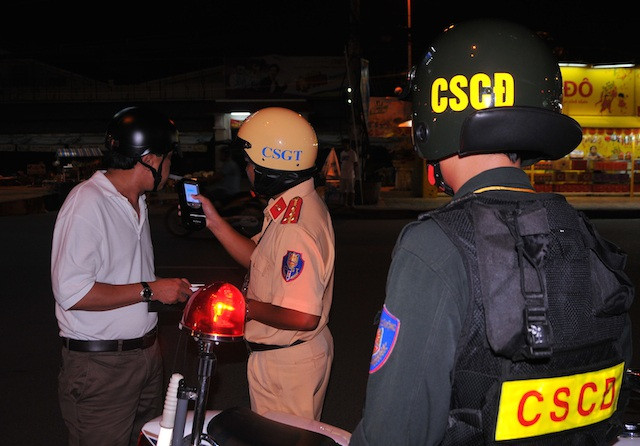 7 ngày nghỉ Tết: CSGT liên tục kiểm tra, xử lý lái xe uống rượu bia