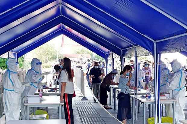 Một chốt kiểm tra y tế ở thành phố Đại Liên. (Ảnh: Caixin Global)