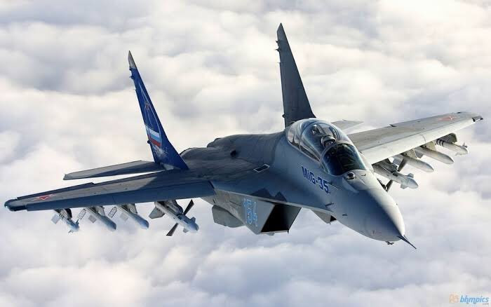 Phi công MiG-35 được chỉ dẫn bằng giọng nói khi gặp trục trặc