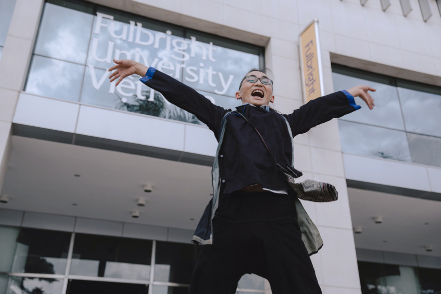 Con đường lạ lùng đến đại học danh giá của chàng trai người Mông