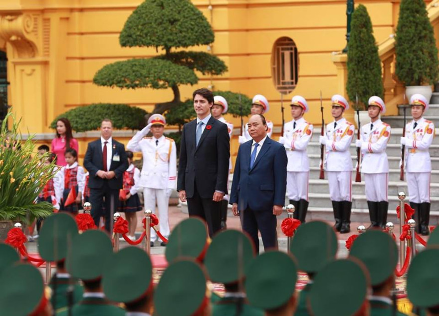 Toàn cảnh lễ đón Thủ tướng Canada Trudeau theo nghi thức nhà nước