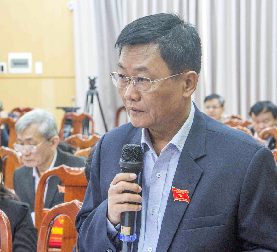 Không về tỉnh, con lãnh đạo bị thu hồi gấp đôi kinh phí hỗ trợ du học