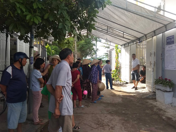 Ngôi nhà của 2 nạn nhân nơi xảy ra sự việc. Ảnh: Tr.Định 