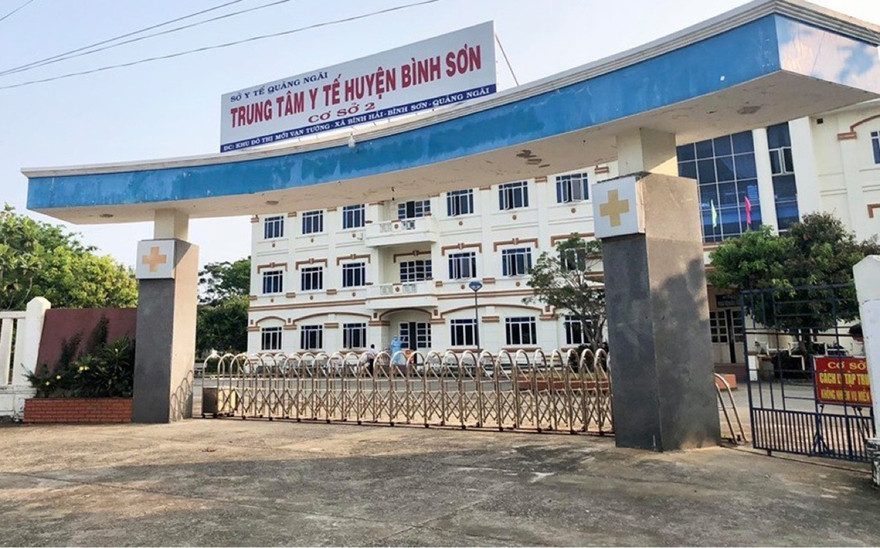 Bệnh nhân mắc COVID- 19 thứ 370 đang được điều trị tại khu cách ly tập trung Cơ sở 2, Trung tâm Y tế huyện Bình Sơn, tỉnh Quảng Ngãi- ảnh N.N