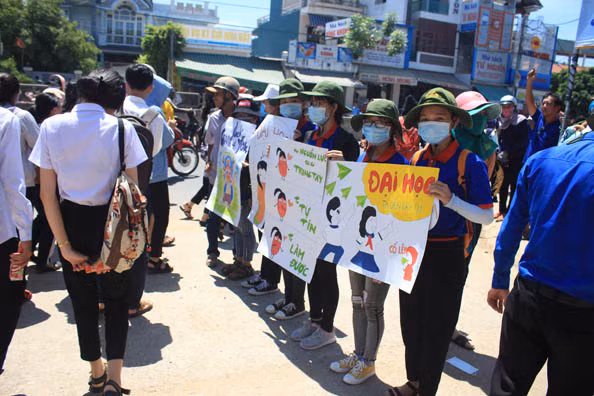 Tiếp sức mùa thi 2019 ở Quảng Ngãi ở ảnh Nguyễn Ngọc 