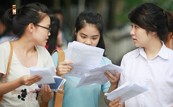 ĐH Luật TPHCM tuyển NV2