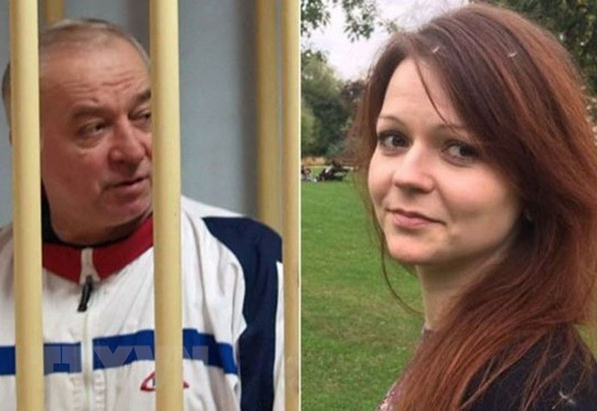 THẾ GIỚI 24H: Cựu điệp viên Skripal có thể bị đầu độc trước cửa nhà