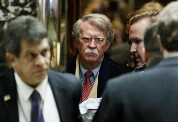 Tân Cố vấn an ninh Mỹ dự kiến sa thải hàng chục quan chức Nhà Trắng