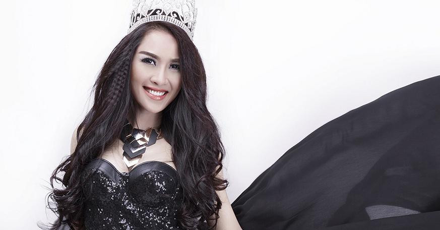 Quế Vân mặc váy dạ hội khoe vòng một nóng bỏng