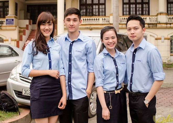 Chàng trai Ukraina nổi bật giữa dàn hot boy HV Ngoại giao